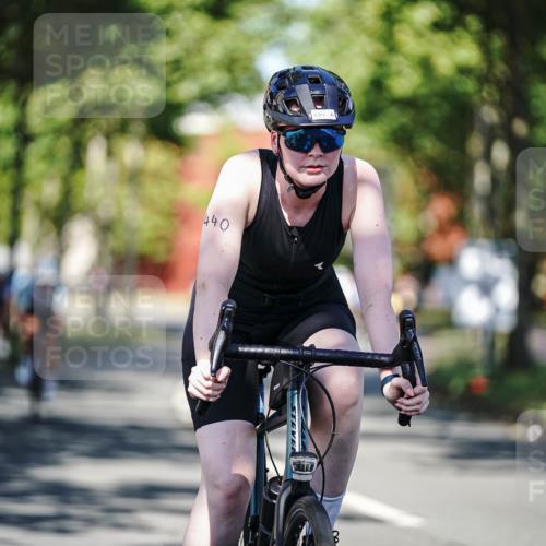 09.08.2026 - GEWOBA Citytriathlon Bremen Michael Burmester http://msf.ph/oto/9944730 09.08.2026 10:35:22 Radfahren 3, 27, 87, 129, 143, 169, 175, 189, 195, 243, 326, 361, 436, 440, 446, 467, 473, 476, 487 meine-sportfotos.de