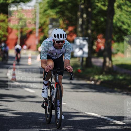 09.08.2026 - GEWOBA Citytriathlon Bremen Michael Burmester http://msf.ph/oto/9944741 09.08.2026 10:35:24 Radfahren 3, 15, 27, 87, 129, 169, 175, 189, 195, 243, 326, 361, 436, 440, 446, 467, 473, 476, 487, 504 meine-sportfotos.de