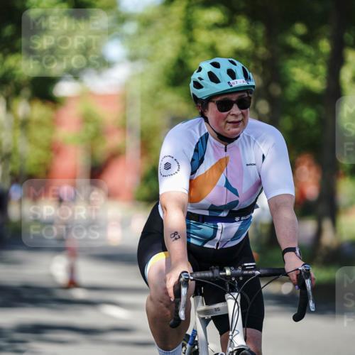 09.08.2026 - GEWOBA Citytriathlon Bremen Michael Burmester http://msf.ph/oto/9944765 09.08.2026 10:35:32 Radfahren 3, 15, 43, 57, 87, 141, 175, 189, 243, 361, 440, 504 meine-sportfotos.de