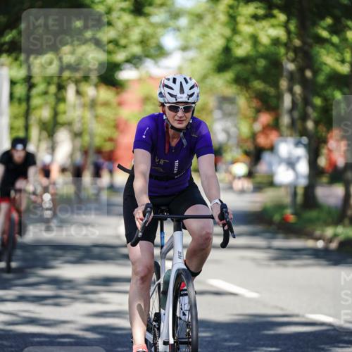 09.08.2026 - GEWOBA Citytriathlon Bremen Michael Burmester http://msf.ph/oto/9944792 09.08.2026 10:35:39 Radfahren 15, 37, 43, 57, 87, 107, 119, 141, 175, 181, 189, 217, 361, 423, 504, 509 meine-sportfotos.de