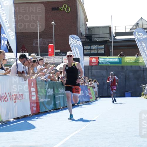 09.08.2026 - GEWOBA Citytriathlon Bremen Yannick Fuchs http://msf.ph/oto/9944800 09.08.2026 14:20:25 Ziel 998 meine-sportfotos.de