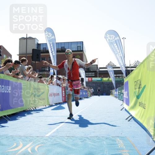 09.08.2026 - GEWOBA Citytriathlon Bremen Yannick Fuchs http://msf.ph/oto/9944820 09.08.2026 14:20:30 Ziel 998, 1013, 1013 meine-sportfotos.de