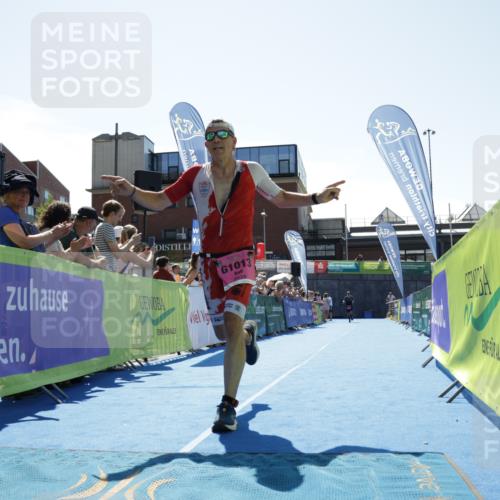09.08.2026 - GEWOBA Citytriathlon Bremen Yannick Fuchs http://msf.ph/oto/9944824 09.08.2026 14:20:30 Ziel 998, 1013, 1013 meine-sportfotos.de