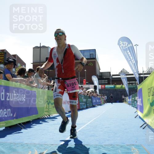 09.08.2026 - GEWOBA Citytriathlon Bremen Yannick Fuchs http://msf.ph/oto/9944826 09.08.2026 14:20:30 Ziel 998, 1013, 1013 meine-sportfotos.de