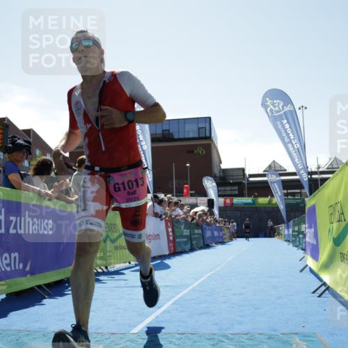 09.08.2026 - GEWOBA Citytriathlon Bremen Yannick Fuchs http://msf.ph/oto/9944828 09.08.2026 14:20:31 Ziel 998, 1013, 1013 meine-sportfotos.de