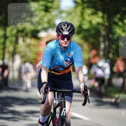 09.08.2026 - GEWOBA Citytriathlon Bremen Michael Burmester http://msf.ph/oto/9944832 09.08.2026 10:35:52 Radfahren 17, 29, 37, 89, 107, 109, 119, 123, 151, 153, 167, 181, 187, 201, 217, 241, 423, 444, 462, 466, 471, 494, 509 meine-sportfotos.de