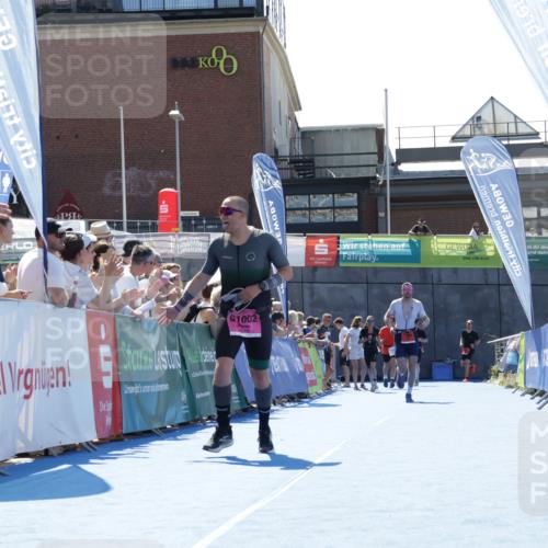 09.08.2026 - GEWOBA Citytriathlon Bremen Yannick Fuchs http://msf.ph/oto/9944839 09.08.2026 14:20:37 Ziel 1002, 1002 meine-sportfotos.de