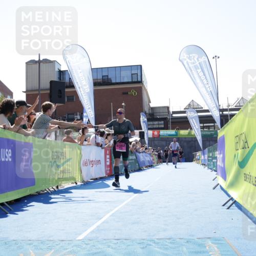 09.08.2026 - GEWOBA Citytriathlon Bremen Yannick Fuchs http://msf.ph/oto/9944842 09.08.2026 14:20:37 Ziel 1002, 1002 meine-sportfotos.de