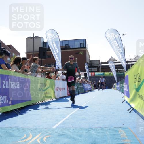 09.08.2026 - GEWOBA Citytriathlon Bremen Yannick Fuchs http://msf.ph/oto/9944846 09.08.2026 14:20:38 Ziel 582, 1002, 1002 meine-sportfotos.de