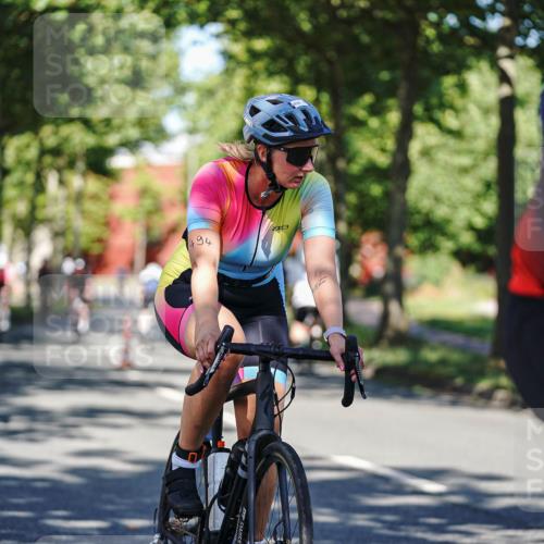 09.08.2026 - GEWOBA Citytriathlon Bremen Michael Burmester http://msf.ph/oto/9944852 09.08.2026 10:35:58 Radfahren 17, 29, 89, 107, 109, 119, 123, 151, 153, 167, 187, 201, 241, 444, 462, 466, 471, 494 meine-sportfotos.de