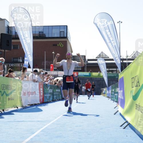 09.08.2026 - GEWOBA Citytriathlon Bremen Yannick Fuchs http://msf.ph/oto/9944859 09.08.2026 14:20:41 Ziel 582, 994, 1002, 1002, 1154 meine-sportfotos.de