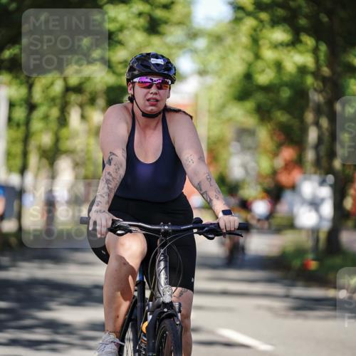 09.08.2026 - GEWOBA Citytriathlon Bremen Michael Burmester http://msf.ph/oto/9944871 09.08.2026 10:36:06 Radfahren 89, 109, 123, 151, 153, 167, 187, 390, 444, 460, 466, 480, 494, 530 meine-sportfotos.de