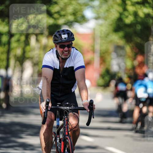 09.08.2026 - GEWOBA Citytriathlon Bremen Michael Burmester http://msf.ph/oto/9944885 09.08.2026 10:36:12 Radfahren 23, 153, 390, 444, 460, 466, 480, 530 meine-sportfotos.de
