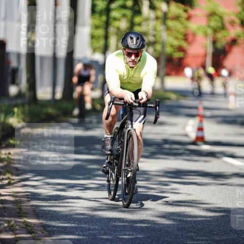 09.08.2026 - GEWOBA Citytriathlon Bremen Michael Burmester http://msf.ph/oto/9944887 09.08.2026 10:36:13 Radfahren 23, 390, 460, 480, 530 meine-sportfotos.de