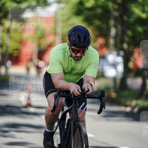 09.08.2026 - GEWOBA Citytriathlon Bremen Michael Burmester http://msf.ph/oto/9944890 09.08.2026 10:36:14 Radfahren 23, 390, 460, 480, 530 meine-sportfotos.de
