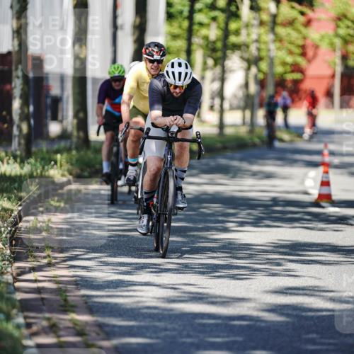 09.08.2026 - GEWOBA Citytriathlon Bremen Michael Burmester http://msf.ph/oto/9944899 09.08.2026 10:36:22 Radfahren 21, 23, 135, 139, 179, 211, 233, 460, 480, 530 meine-sportfotos.de