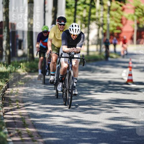 09.08.2026 - GEWOBA Citytriathlon Bremen Michael Burmester http://msf.ph/oto/9944901 09.08.2026 10:36:22 Radfahren 21, 23, 135, 139, 179, 211, 233, 460, 480, 530 meine-sportfotos.de