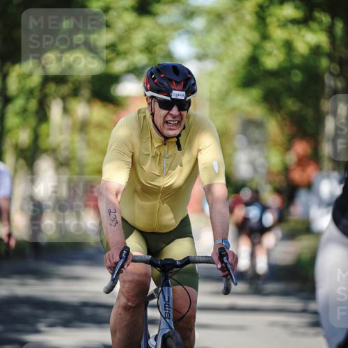 09.08.2026 - GEWOBA Citytriathlon Bremen Michael Burmester http://msf.ph/oto/9944906 09.08.2026 10:36:23 Radfahren 21, 23, 135, 139, 179, 211, 233, 460, 530 meine-sportfotos.de