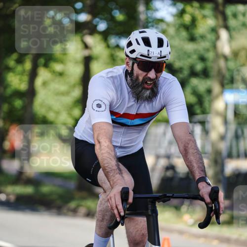 09.08.2026 - GEWOBA Citytriathlon Bremen Michael Burmester http://msf.ph/oto/9944913 09.08.2026 10:36:25 Radfahren 21, 23, 135, 139, 163, 179, 211, 223, 233, 460, 530 meine-sportfotos.de