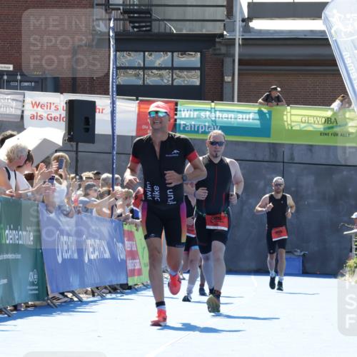 09.08.2026 - GEWOBA Citytriathlon Bremen Yannick Fuchs http://msf.ph/oto/9944933 09.08.2026 14:20:55 Ziel 613, 686, 809, 848 meine-sportfotos.de