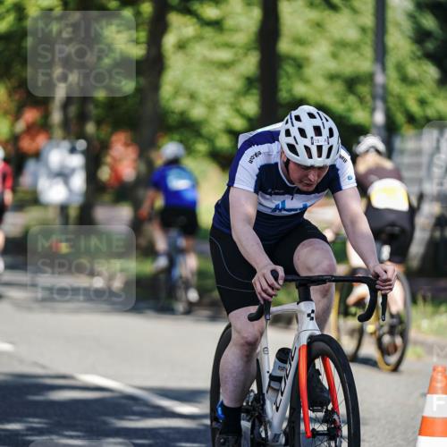 09.08.2026 - GEWOBA Citytriathlon Bremen Michael Burmester http://msf.ph/oto/9944947 09.08.2026 10:36:35 Radfahren 19, 21, 41, 135, 139, 163, 179, 191, 211, 223, 225, 233, 281, 426 meine-sportfotos.de