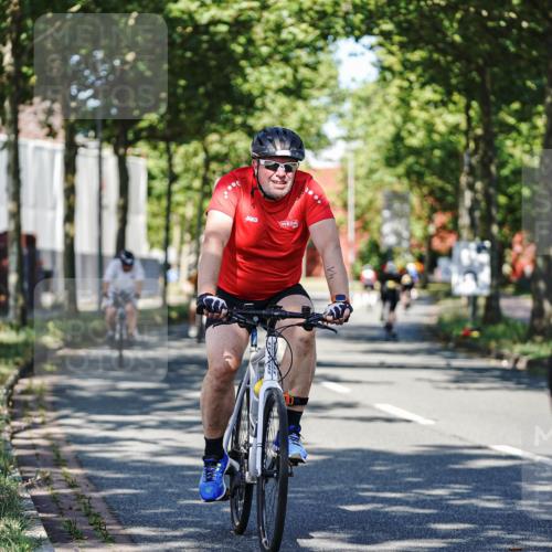 09.08.2026 - GEWOBA Citytriathlon Bremen Michael Burmester http://msf.ph/oto/9944977 09.08.2026 10:36:43 Radfahren 19, 41, 67, 93, 157, 163, 191, 223, 225, 235, 281, 349, 426, 491 meine-sportfotos.de