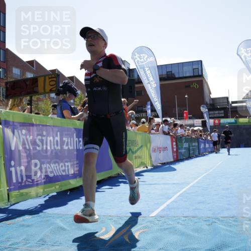 09.08.2026 - GEWOBA Citytriathlon Bremen Yannick Fuchs http://msf.ph/oto/9944997 09.08.2026 14:21:08 Ziel 589, 806 meine-sportfotos.de