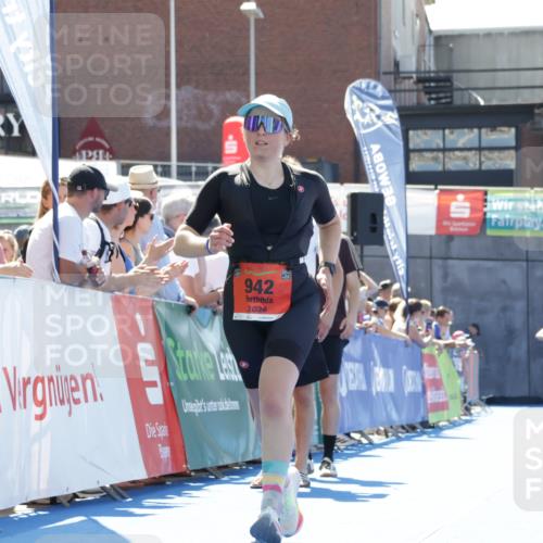 09.08.2026 - GEWOBA Citytriathlon Bremen Yannick Fuchs http://msf.ph/oto/9945011 09.08.2026 14:21:16 Ziel 719, 942 meine-sportfotos.de