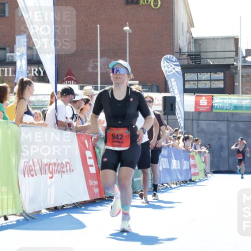 09.08.2026 - GEWOBA Citytriathlon Bremen Yannick Fuchs http://msf.ph/oto/9945014 09.08.2026 14:21:16 Ziel 719, 942 meine-sportfotos.de