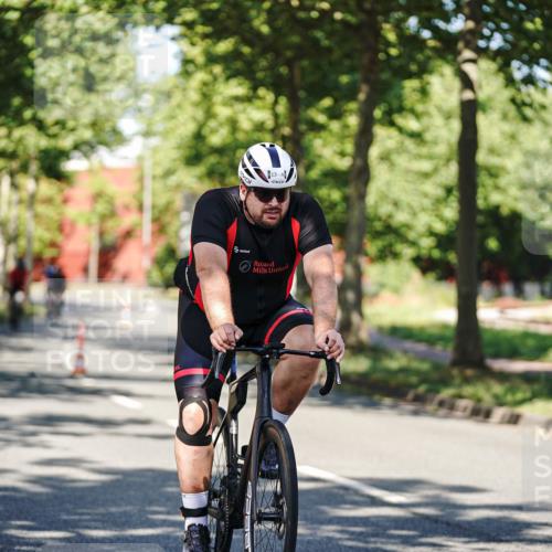 09.08.2026 - GEWOBA Citytriathlon Bremen Michael Burmester http://msf.ph/oto/9945018 09.08.2026 10:36:57 Radfahren 13, 31, 33, 55, 85, 93, 111, 155, 157, 205, 235, 247, 491 meine-sportfotos.de