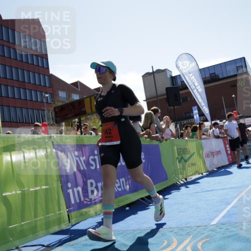 09.08.2026 - GEWOBA Citytriathlon Bremen Yannick Fuchs http://msf.ph/oto/9945027 09.08.2026 14:21:18 Ziel 719, 942 meine-sportfotos.de