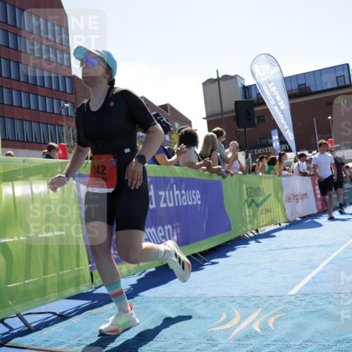 09.08.2026 - GEWOBA Citytriathlon Bremen Yannick Fuchs http://msf.ph/oto/9945029 09.08.2026 14:21:18 Ziel 719, 942 meine-sportfotos.de