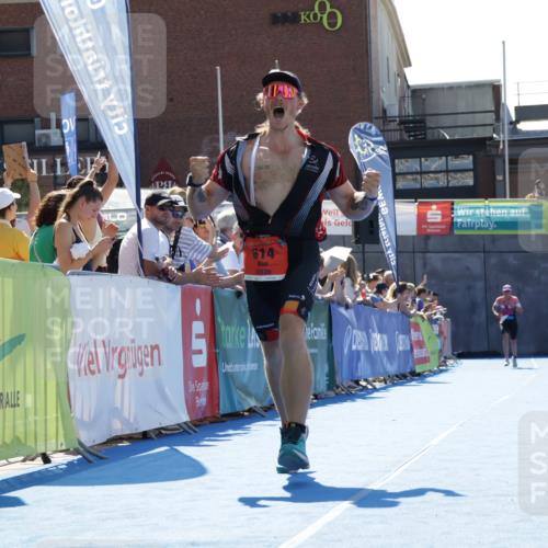 09.08.2026 - GEWOBA Citytriathlon Bremen Yannick Fuchs http://msf.ph/oto/9945038 09.08.2026 14:21:26 Ziel 614 meine-sportfotos.de