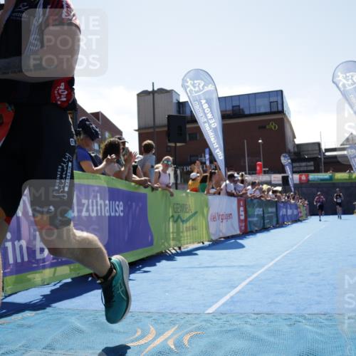 09.08.2026 - GEWOBA Citytriathlon Bremen Yannick Fuchs http://msf.ph/oto/9945051 09.08.2026 14:21:28 Ziel 614 meine-sportfotos.de