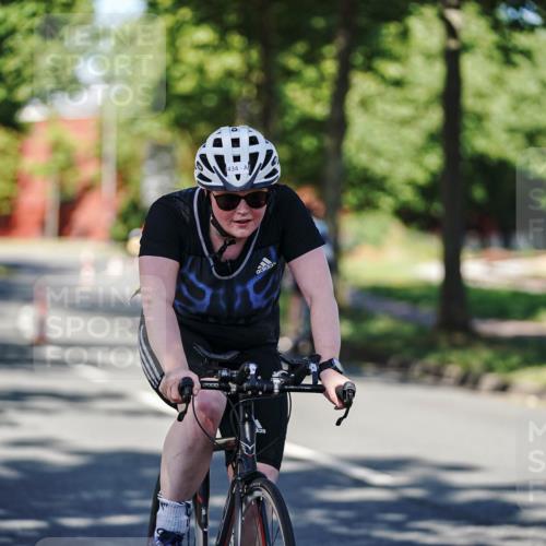 09.08.2026 - GEWOBA Citytriathlon Bremen Michael Burmester http://msf.ph/oto/9945096 09.08.2026 10:37:28 Radfahren 53, 61, 185, 287, 434, 459 meine-sportfotos.de