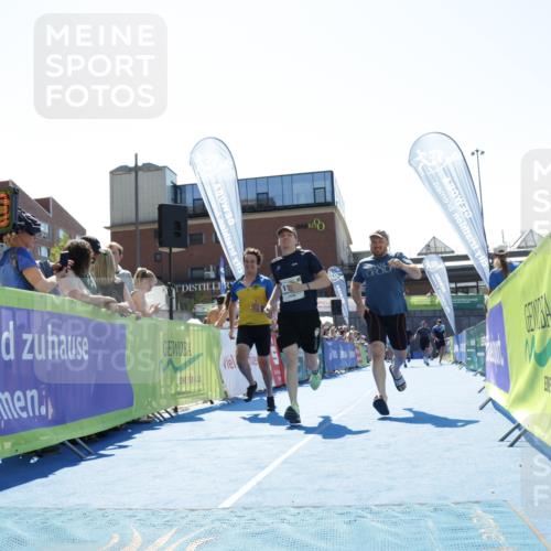 09.08.2026 - GEWOBA Citytriathlon Bremen Yannick Fuchs http://msf.ph/oto/9945113 09.08.2026 14:21:53 Ziel 630, 792, 981, 1133 meine-sportfotos.de