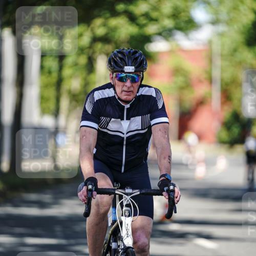 09.08.2026 - GEWOBA Citytriathlon Bremen Michael Burmester http://msf.ph/oto/9945137 09.08.2026 10:38:15 Radfahren 35, 49, 75, 117, 149, 171, 310, 409, 488 meine-sportfotos.de