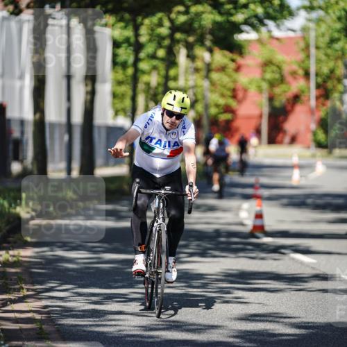 09.08.2026 - GEWOBA Citytriathlon Bremen Michael Burmester http://msf.ph/oto/9945143 09.08.2026 10:38:20 Radfahren 49, 117, 127, 171, 183, 310, 409 meine-sportfotos.de