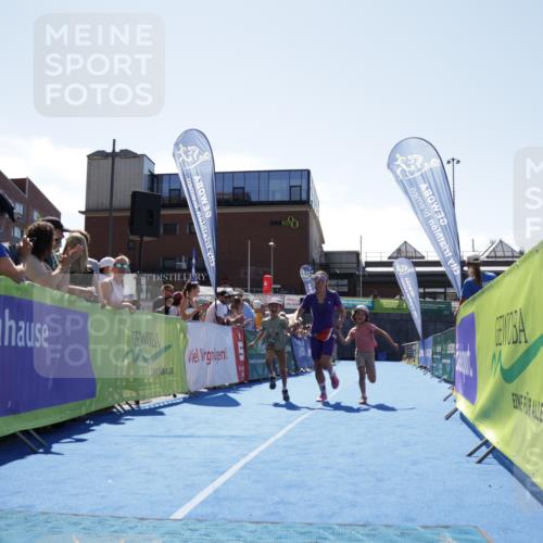 09.08.2026 - GEWOBA Citytriathlon Bremen Yannick Fuchs http://msf.ph/oto/9945146 09.08.2026 14:22:01 Ziel 630, 976, 1156 meine-sportfotos.de