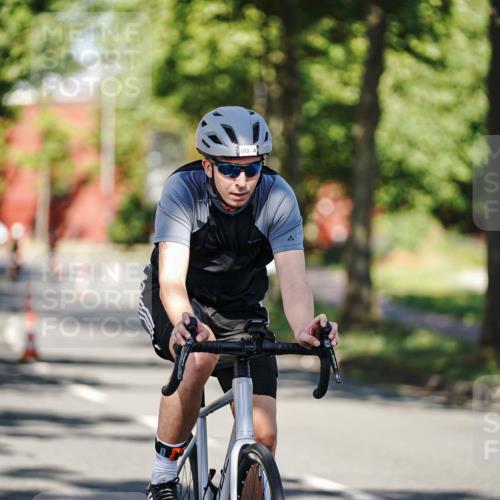 09.08.2026 - GEWOBA Citytriathlon Bremen Michael Burmester http://msf.ph/oto/9945166 09.08.2026 10:38:27 Radfahren 49, 127, 171, 183, 409, 424, 425, 435 meine-sportfotos.de