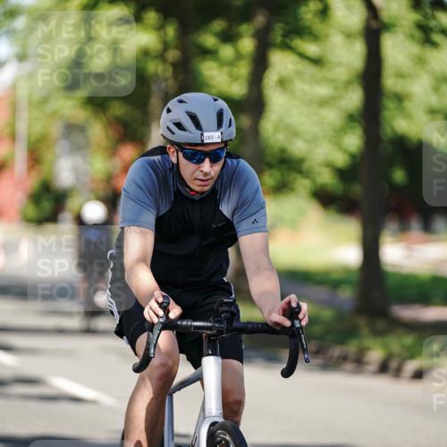 09.08.2026 - GEWOBA Citytriathlon Bremen Michael Burmester http://msf.ph/oto/9945167 09.08.2026 10:38:27 Radfahren 49, 127, 171, 183, 409, 424, 425, 435 meine-sportfotos.de