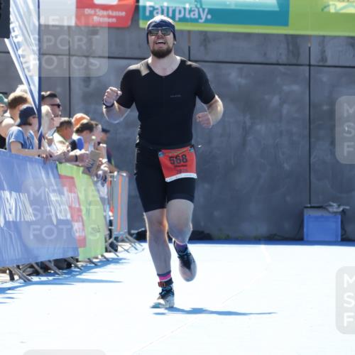 09.08.2026 - GEWOBA Citytriathlon Bremen Yannick Fuchs http://msf.ph/oto/9945171 09.08.2026 14:22:07 Ziel 568, 976 meine-sportfotos.de