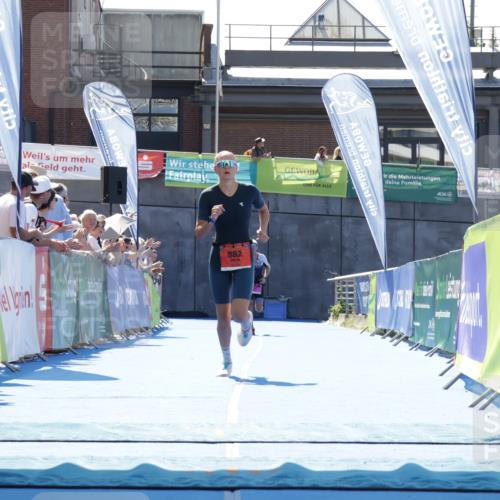 09.08.2026 - GEWOBA Citytriathlon Bremen Yannick Fuchs http://msf.ph/oto/9945197 09.08.2026 14:22:29 Ziel 882 meine-sportfotos.de
