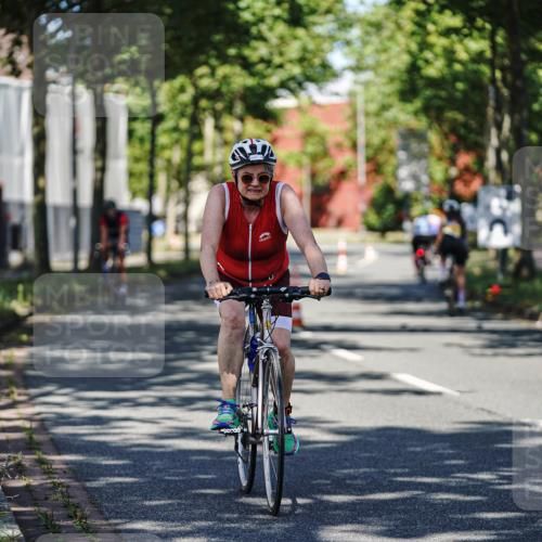 09.08.2026 - GEWOBA Citytriathlon Bremen Michael Burmester http://msf.ph/oto/9945205 09.08.2026 10:38:51 Radfahren 73, 351, 512, 525 meine-sportfotos.de