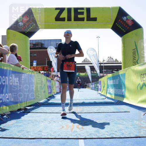 09.08.2026 - GEWOBA Citytriathlon Bremen Yannick Fuchs http://msf.ph/oto/9945208 09.08.2026 14:22:32 Ziel 882 meine-sportfotos.de