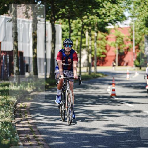 09.08.2026 - GEWOBA Citytriathlon Bremen Michael Burmester http://msf.ph/oto/9945216 09.08.2026 10:38:55 Radfahren 73, 351, 512, 525 meine-sportfotos.de