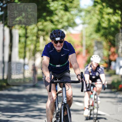 09.08.2026 - GEWOBA Citytriathlon Bremen Michael Burmester http://msf.ph/oto/9945236 09.08.2026 10:39:13 Radfahren 81, 420, 429 meine-sportfotos.de