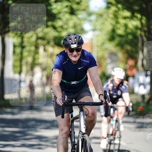 09.08.2026 - GEWOBA Citytriathlon Bremen Michael Burmester http://msf.ph/oto/9945238 09.08.2026 10:39:13 Radfahren 81, 420, 429 meine-sportfotos.de