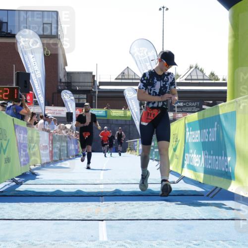 09.08.2026 - GEWOBA Citytriathlon Bremen Yannick Fuchs http://msf.ph/oto/9945239 09.08.2026 14:22:44 Ziel 874, 911 meine-sportfotos.de