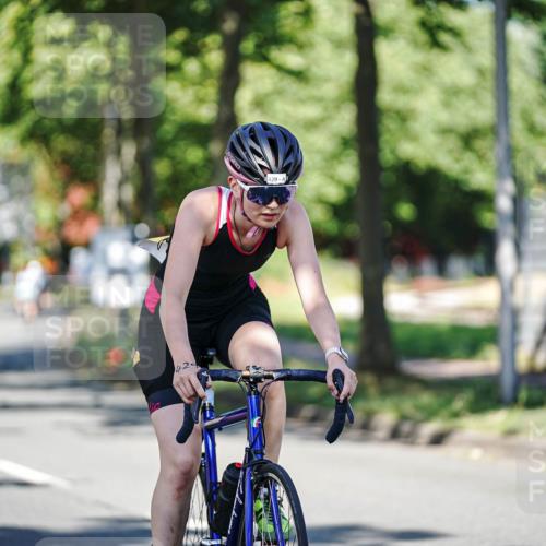 09.08.2026 - GEWOBA Citytriathlon Bremen Michael Burmester http://msf.ph/oto/9945250 09.08.2026 10:39:18 Radfahren 81, 420, 429, 431 meine-sportfotos.de